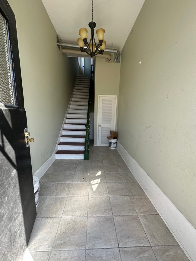 Foyer - 1803 3rd St