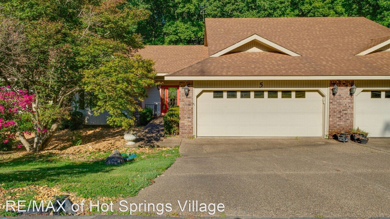 Primary Photo - 3 br, 2 bath House - 5 Emanuel Drive