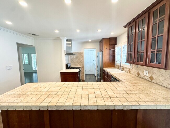 Foto del edificio - 12749 Milbank St