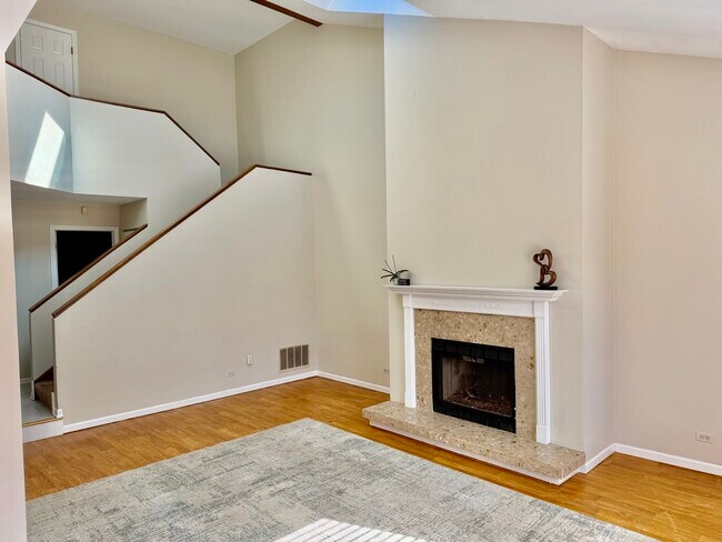 Foto del edificio - 909 Suffolk Ct