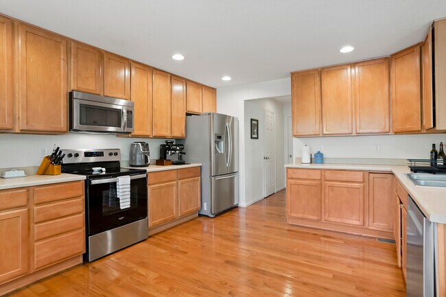 Building Photo - 16655 Trail Sky Cir