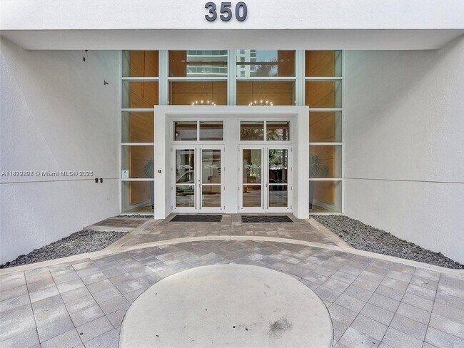 Foto del edificio - 350 NE 24th St