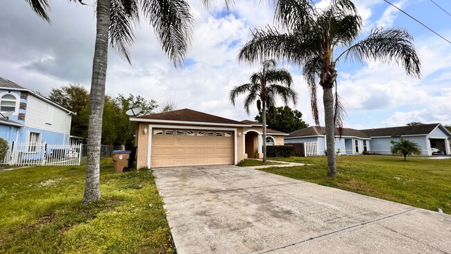 Foto del edificio - BEAUTIFUL 3/2 Home in Kissimmee Available ...