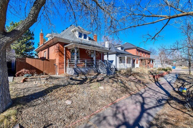 Building Photo - Coming Soon June 1st - Charming luxury meets timeless character in the heart of West Wash Park