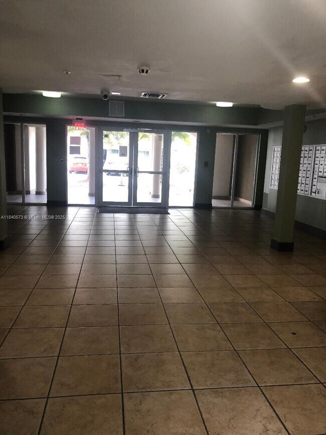 Foto del edificio - 11060 SW 196th St
