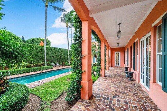 Foto del edificio - 1260 Pelican Ln