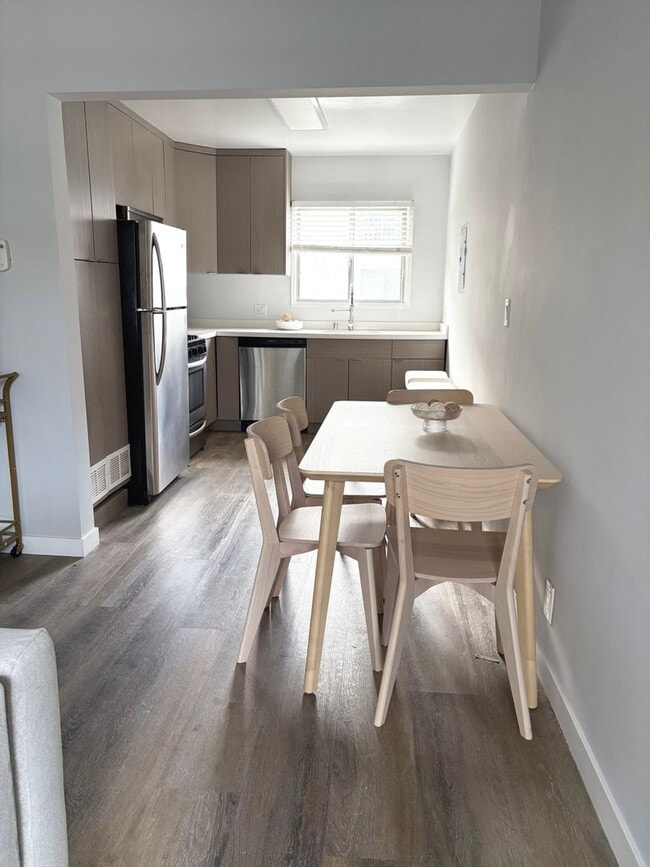 Foto del edificio - 2727-2741 Abbot Kinney Blvd