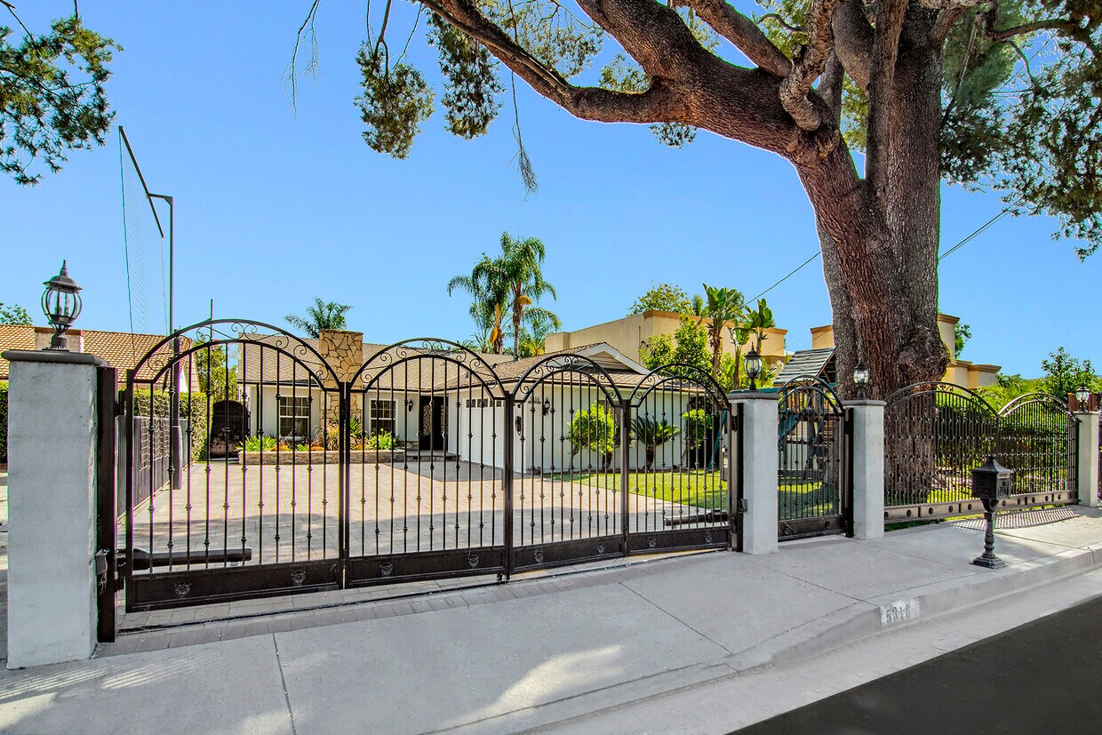 5316 Mecca Ave, Tarzana, CA 91356 House Rental in Tarzana, CA