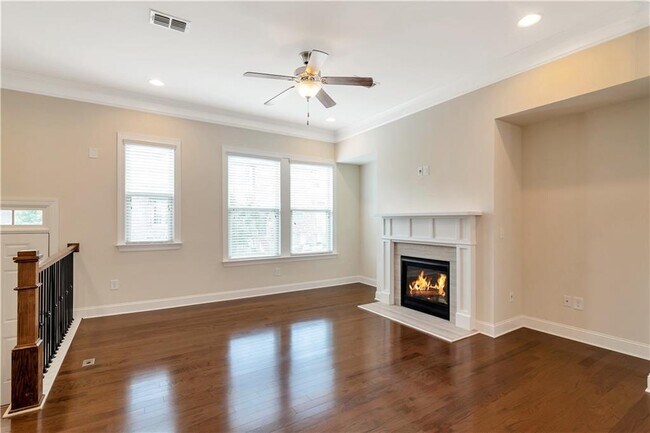 Foto del edificio - 4477 Kerrington Ave