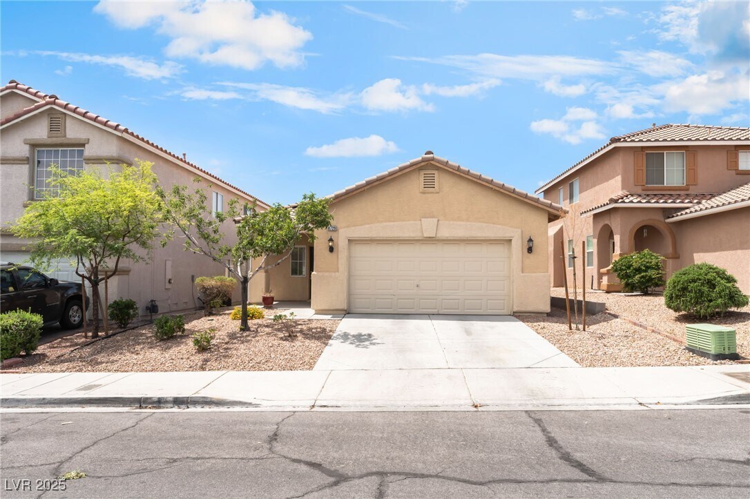 Primary Photo - 8729 Shady Pines Dr