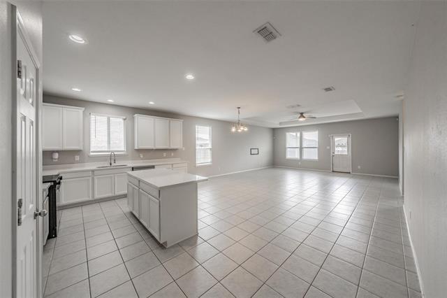 Building Photo - 2404 Bermont Red Ln