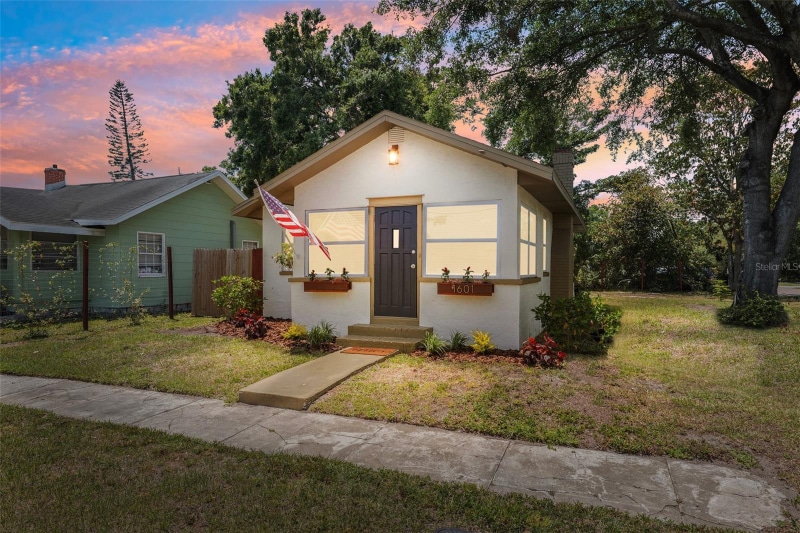 Photo - 1601 54th St S (Gulfport, FL)