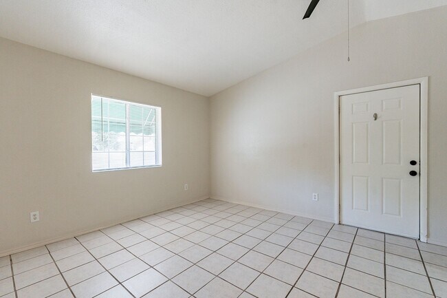 Plano de planta - Paradise Valley Apartments
