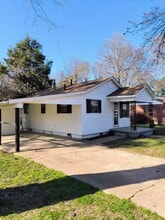 Building Photo - 204 Allen St