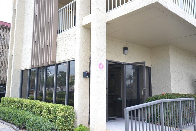 Foto del edificio - 105 Island Way