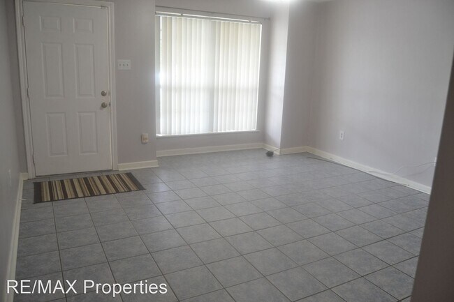 Building Photo - 2 br, 1.5 bath House - 12036 Coursey Blvd