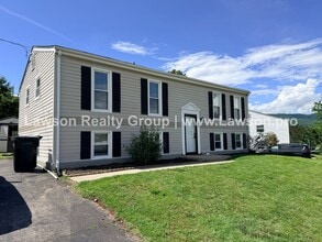 Building Photo - 2868 Silver Leaf Dr