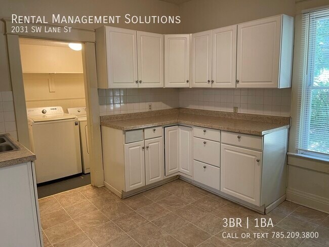 Foto del edificio - *BRAND NEW HVAC AND CARPET* 2031 SW Lane- ...