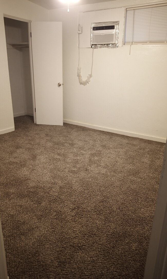 Building Photo - 425 N 20th Ave