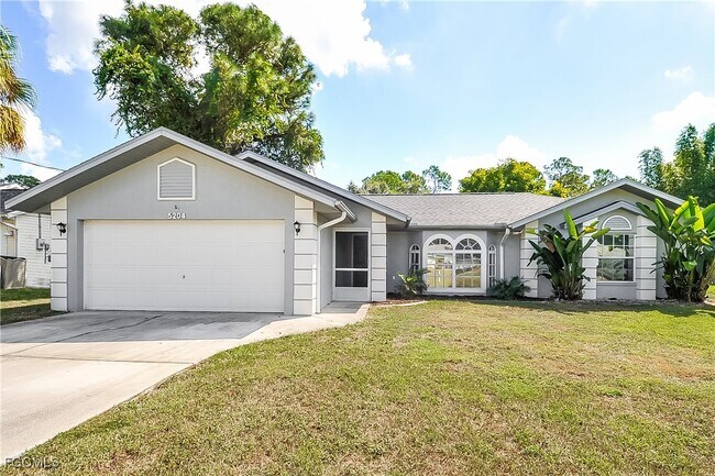 Foto del edificio - 5204 Alametos Terrace