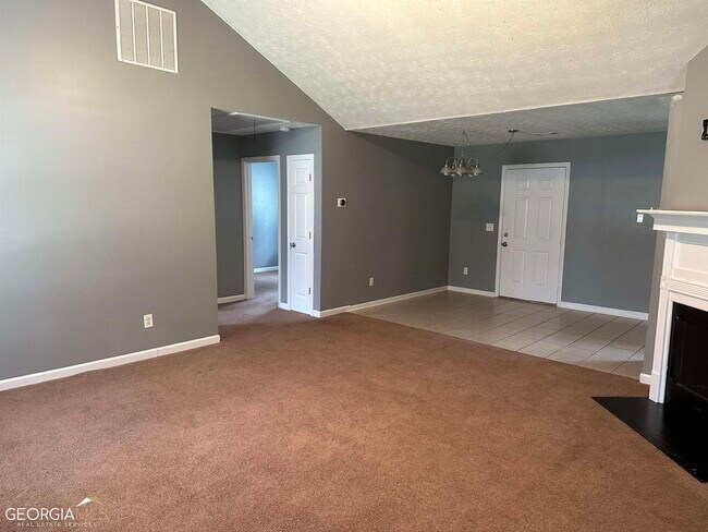 Building Photo - 7098 Hummingbird Ln