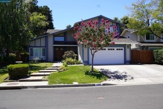 Building Photo - 1105 Fair Weather Cir