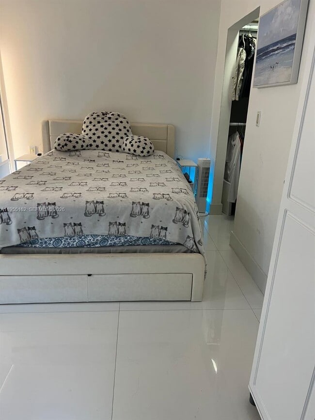 Building Photo - 246 Poinciana Island Dr