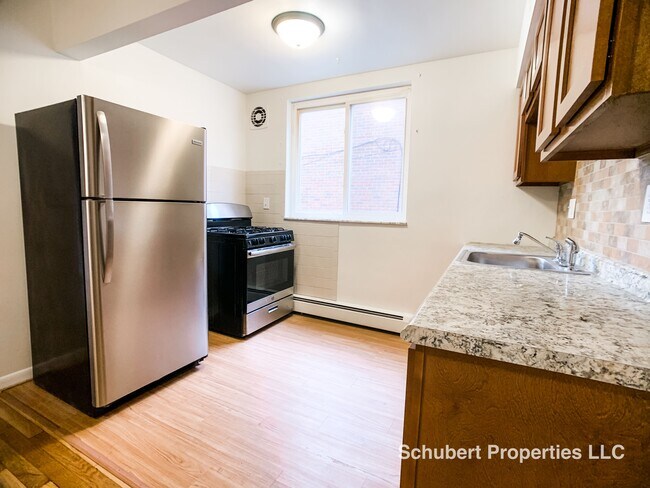 Foto del edificio - 3154 Schubert Ave