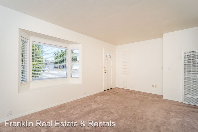 Building Photo - 2 br, 1 bath House - 490 Avalon