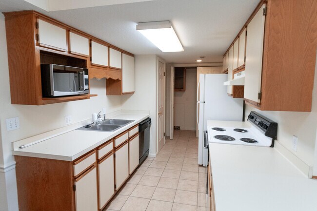 Foto del edificio - 3405 E 9th St