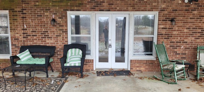 Building Photo - 3001 Foxdown Ct