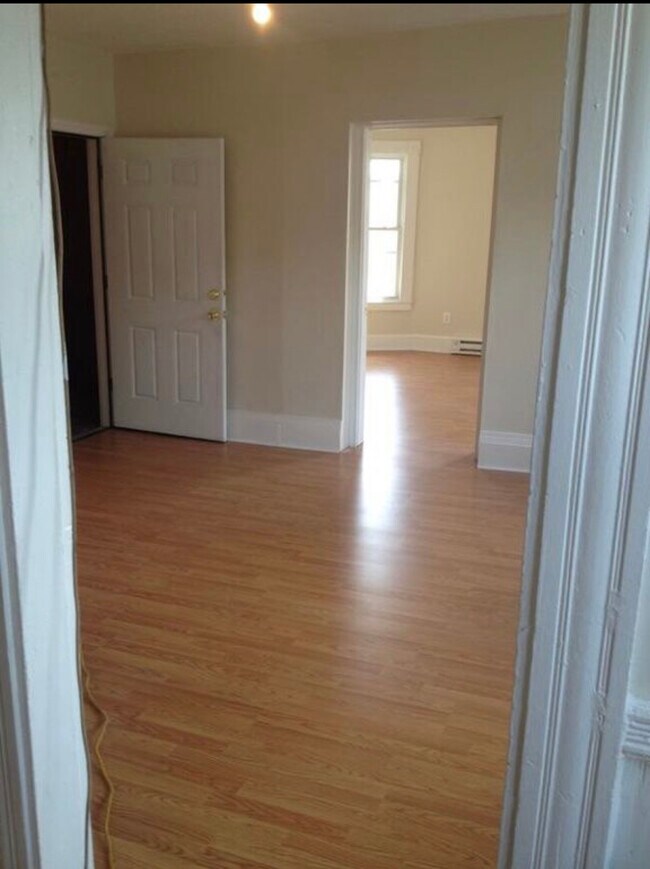 Kitchen to bedroom - 61 Laurel St