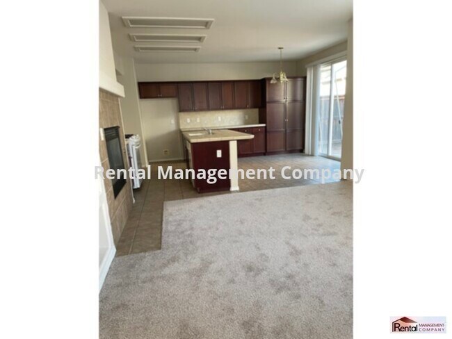 Foto del edificio - gated community, large open kitchen great for entertaining
