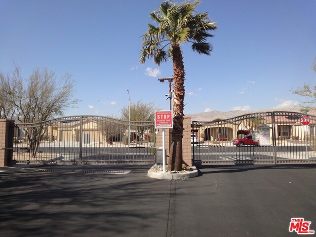 Foto del edificio - 66912 Joshua Ct