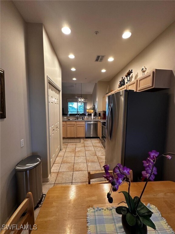 Foto del edificio - 16450 Millstone Cir
