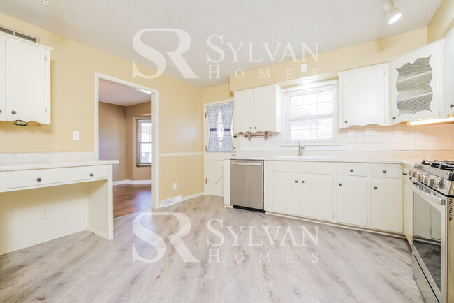 Foto del edificio - 800 NW 68th Pl