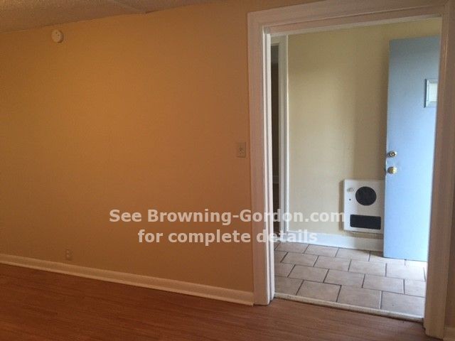 Building Photo - 2106 Eastwood Ave