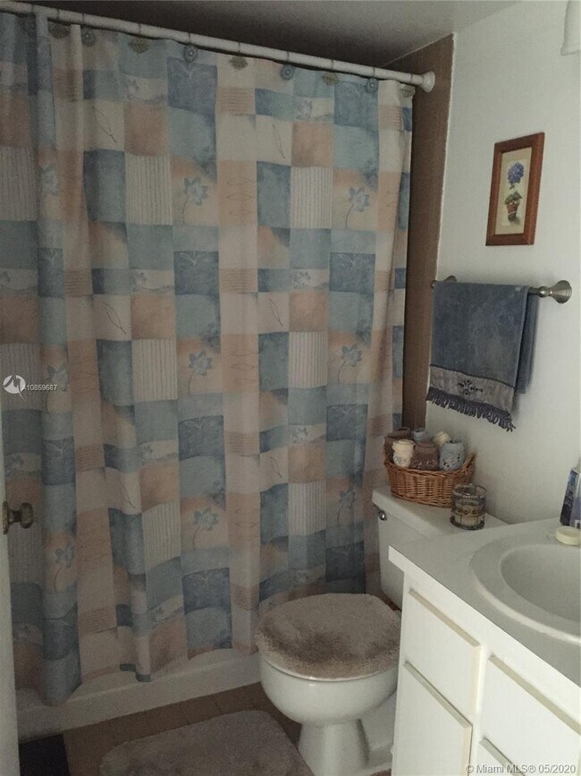 Foto del edificio - 6520 W 27th Ct