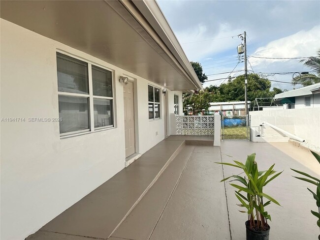 Photo - 4725 NW 4th St House