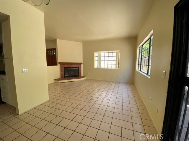 Building Photo - 534 N Orange Ave