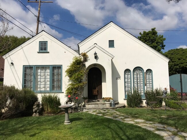 325 South Berkeley Avenue - 325 S Berkeley Ave
