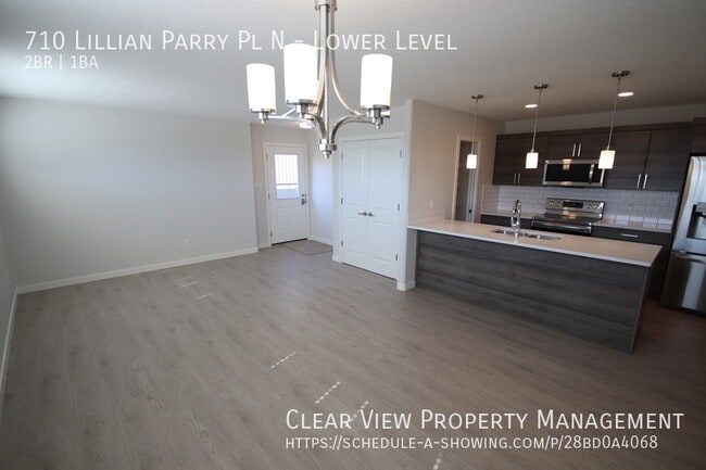 Photo du bâtiment - Amazing 2-bedroom 1-bathroom basement suit...