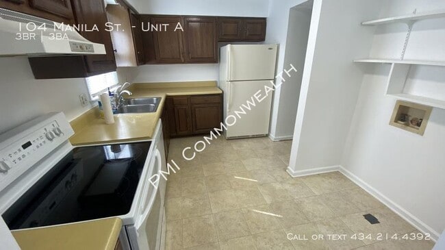 Building Photo - 3 Bed / 2.5 Bath Duplex (Available Now)