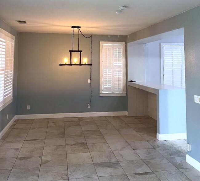 Foto del edificio - 730 Tatum Ave