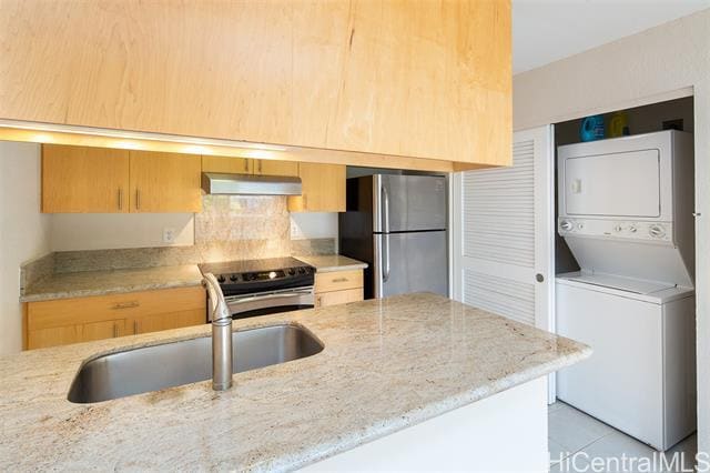 Building Photo - 493 Mananai Pl