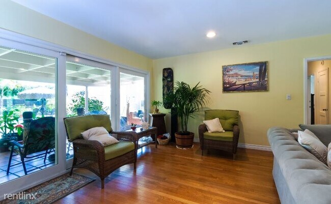 Foto del edificio - 3 br, 1 bath House - 3278 Alicia Ave
