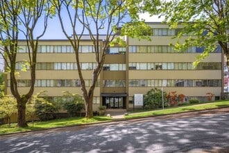 Building Photo - 1315 Broughton St