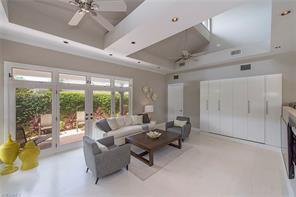 Building Photo - 657 Bridgeway Ln