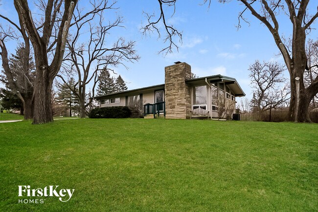 Building Photo - 132 Linden Ave