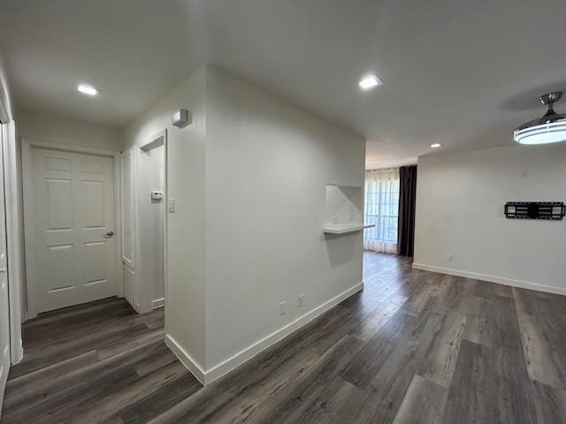 Building Photo - 200 Martingale